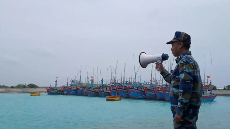 Tơngklàs Trường Sa pơgồp bơnah lơh sir rùp hin tơl làm kơnhoàl ù tiah