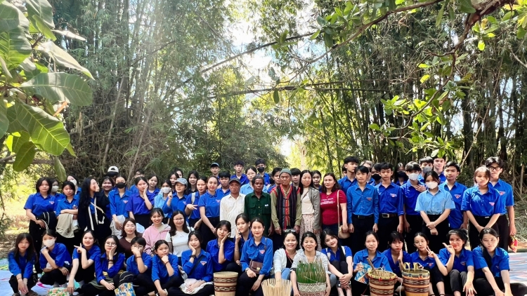 ĐHA ĐHÂM C’MOR JARAI XAY BHRỢ CƠNH XA NAY P’TOO PA CHOOM ÂNG AVA, PA DƯR BHƯƠL CR’NOON K’BHỘ K’VAN