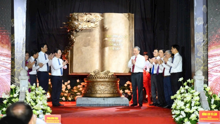 Tổng Ƀí thư ồng Tô Lâm còp pà phan ai ală hìu bơnhă dờp bơta dong kờl mpồl bơtiàn, cau geh màng mờ dà lơgar càr Nghệ An 