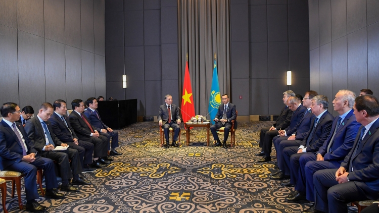 Tổng Ƀí thư ồng Tô Lâm sơnđờm ală broă lơh còp kâp Dà lơgar Kazakhstan 