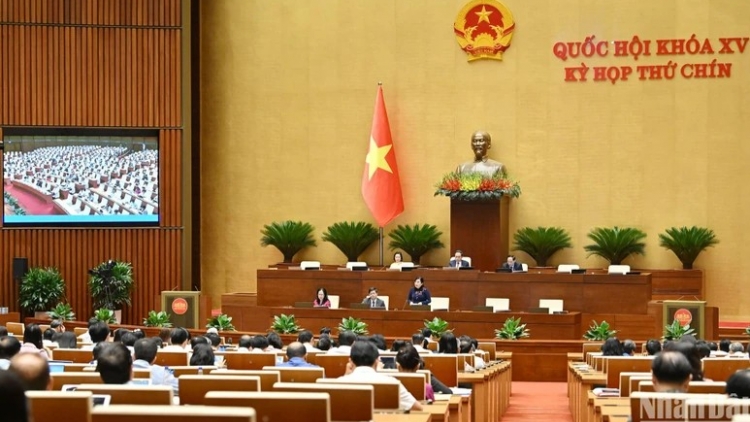 QUỐC HỘI PRÁ XAY ĐĂH BHIỆC DỌO PAY ZÊN LÂNG P’NIÊN MẦM NON, HỌC SINH PHỔ THÔNG