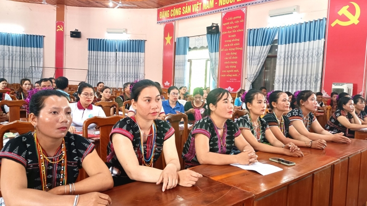 PÂN ĐIL ĐÔNG GIANG THI XAY TRUIH ZÊL LÂNG CHA GROONG TR’CÂL MA NƯIH