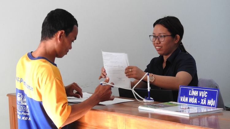 Kon Tum mơnhên tối ƀă tiô tối hdrối mơjiâng môi tíu cheăng cheăm ki nếo