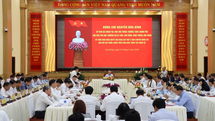 Kơiăng khua knŭk kna Nguyễn Hòa Bình: Mkŏ dăp mnuih mă bruă leh bi mŭt mbĭt brei rơ̆ng hdră klă mngač 