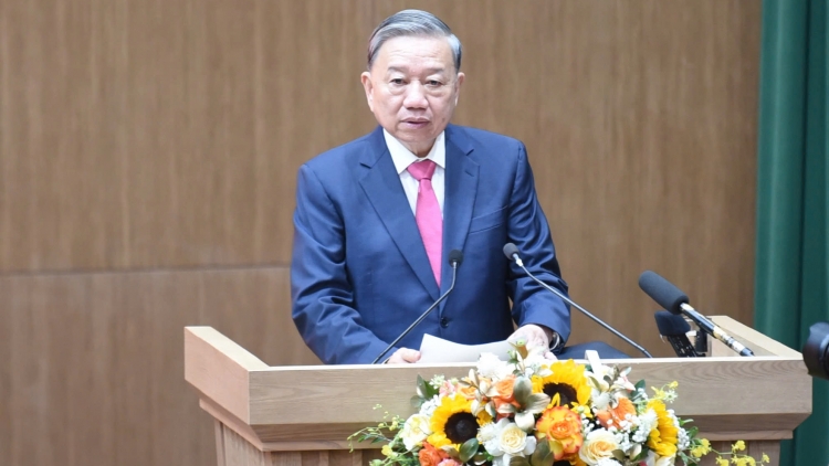 Khua gĭt gai Đảng Tô Lâm mñă kơ êpul kahan ksiêm nao êlâo hlăm bruă hluê hriăm, tui ngă gru mgač Awa 