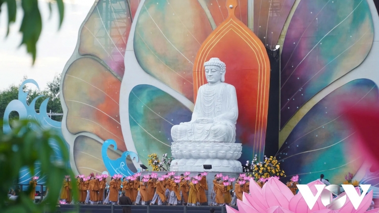 Tĭng kân Vesak Khu lâp kong têa 2025: tơbâ vế ki lĕm tung ngôa Việt Nam