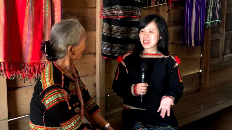 Ngế chêh hlá tơbeăng kơdrâi ƀă mâu tơdroăng ki hâk vâ tung hiâm mơno ƀă chêng koăng