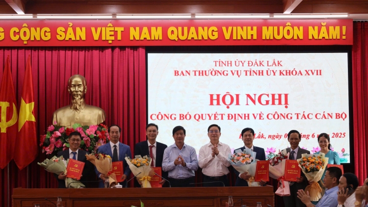 Bi mŭt Sang mđung asăp lehanăn Mđup rup hlăm Hră klei mrâo Dak Lak