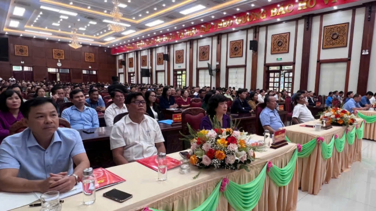 Tây Nguyên tơplih kơsô̆ vă jang tŏk