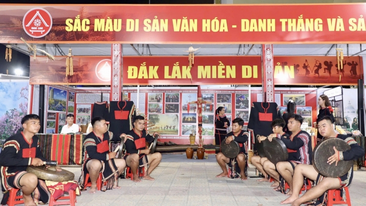 Mâu đảng viên hơnăm ối nếo púi vâ pleăng hnoăng cheăng tơná a Dak Lak