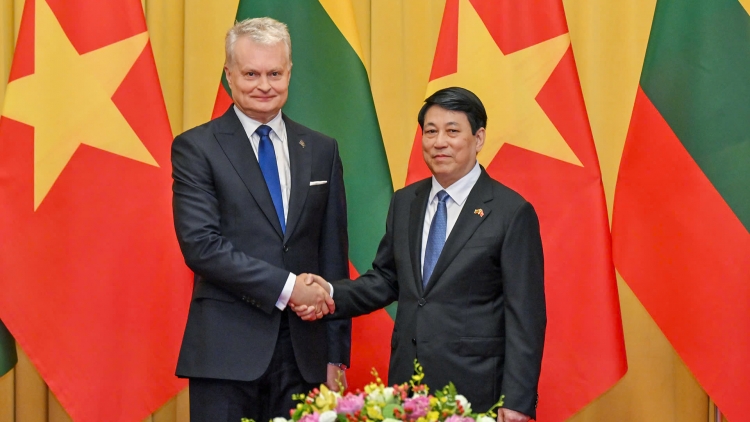 Pôa Lương Cường, Kăn xiâm hnê ngăn tơnêi têa hôp tơpui ƀă pôa Gitanas Nauseda, Kăn xiâm pơkuâ Kŏng hoa Litva  