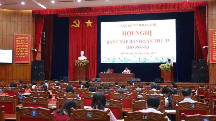 Yak truh hop akŏm tih kơ Đảng: Dak Lăk tơlĕch jang kơtang, sơkơ̆t hơdăh iung jang kơtang