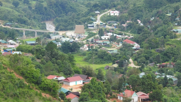Mâu kong pơlê Tây Nguyên hbrâ ví ƀă kong mê kân, têa lân lu, tơhnah tơhnâp tơnêi