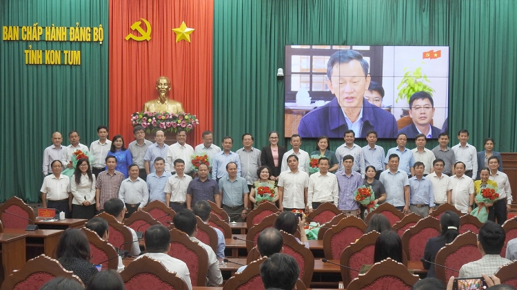 Bruă Đảng čar Kon Tum bi tuôm hŏng phung khua kiă kriê ƀuôn hgŭm mrâo 