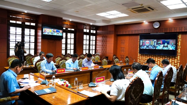 NAM GIANG PA ĐAH BHRỢ PA XANG BHIỆC RA PẶ PA XOỌNG ZÊN APÊÊ XA NAY BH’RỢ ÂNG K’TIẾC K’RUUNG