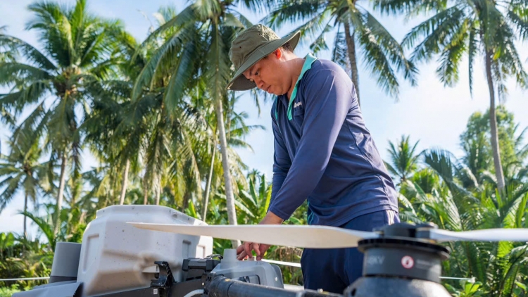 ប្រជាកសិករខ្មែរប្ដូរថ្មីគំនិតច្នៃប្រឌិត ធ្វើបរិវត្តកម្មឌីជីថុលពាំនាំកសិកម្មឡើងលំដាប់ខ្ពស់ថ្មី។