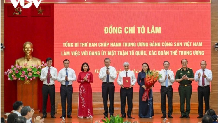 Khua gĭt gai Đảng mđup brei hră bi mklă bruă klam, êpul mă bruă anôk bruă mặt trận čar kwar gưl dlông Việt Nam