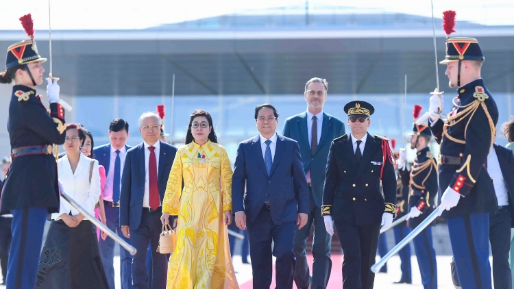 Thủ tướng ồng Phạm Minh Chính tơn jơh niam bơnĕ dơ̆ lòt còp lơgar Kộng hoà Tây  