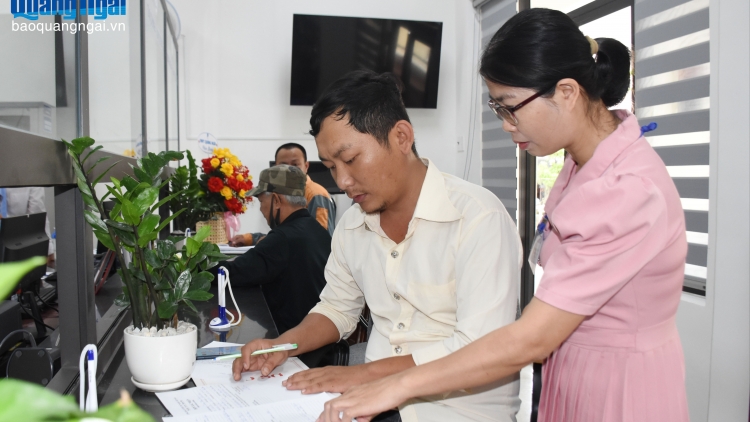 DA DING K’COONG  NHÂM MÂNG LÂNG CHÍNH QUYỀN T’MÊÊ