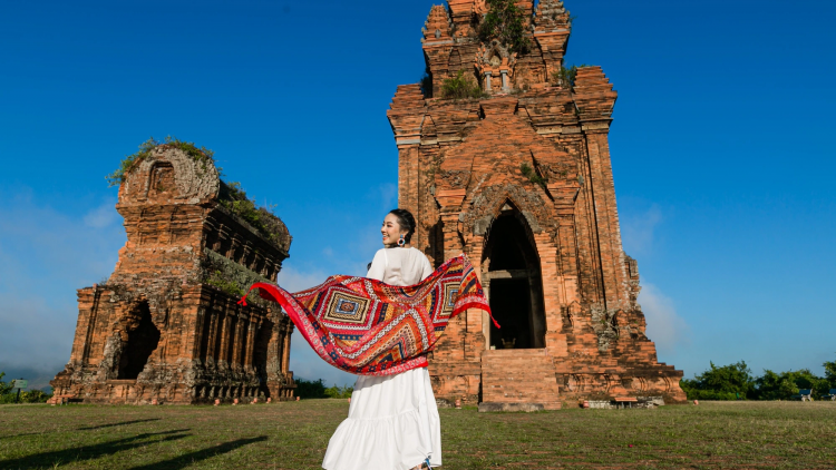 LANGYAH MAKNA DI BAOH PANUAC “MỀM” DI SAP VIET DALAM SAP CAM