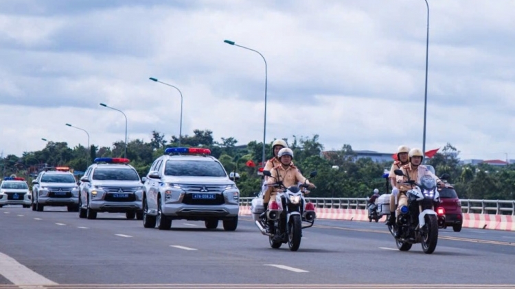 Đắk Lắk tơlĕch jang vei sơđơ̆ng năr lêh tih 