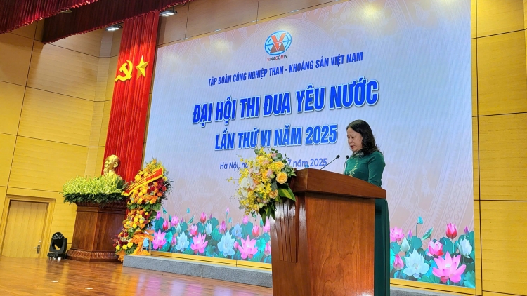 Hop akŏm Pơlong jang băt 'mêm kơ teh đak Anih jang Kŏng ngĭp Ngar – Tơmo gĭt Việt Nam (TKV) 