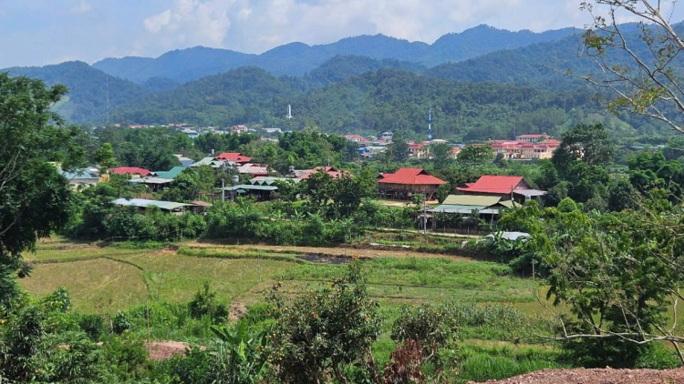 “PHÚ RIỀNG MERAH BHONG” DI TAPEN NEGAR TAY BAC