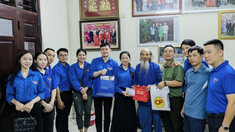 ពត៌មាន ម៉ោង ១៥