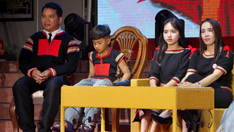 Gàr nùs nhơm gơboh gơbài bơh ƀòn lơgar tus mờ tiah drà càr Dăk Lăk dê