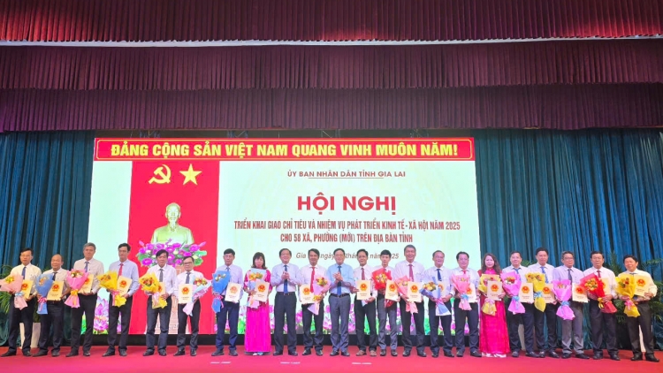 Gia Lai: GRDP gơguh 7,49%, lơh pràn tŭ tơngai tam gơl sồ ală anih atbồ 