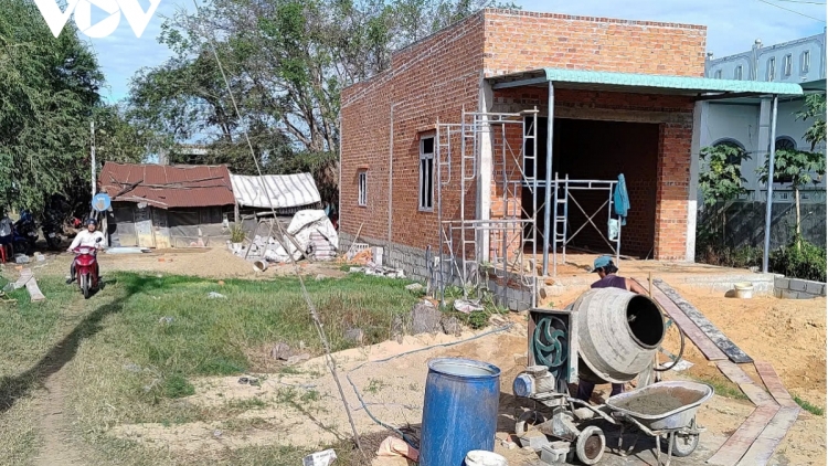 XAY BHRỢ LIÊM XANG 100% CR’NOỌ XA NAY NG’ZOOI ĐONG ẮT HA MANUYH VÊY G’LÊÊH C’RƠ LÂNG CÁCH MẠNG