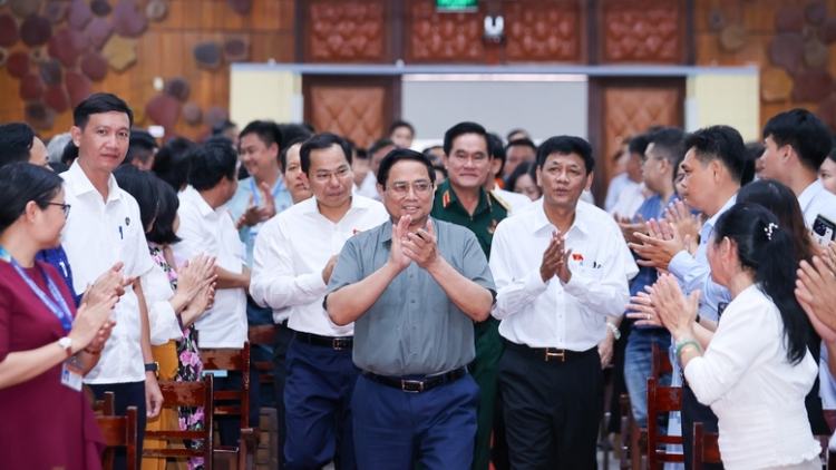 ពត៌មាន​ម៉ោង១៥