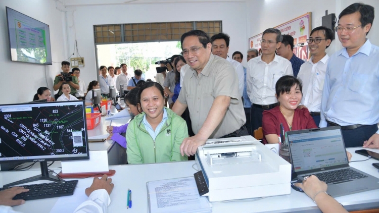 Thủ tướng dăr lăng tơdrong bơ̆ jang khul kơdră chĕp pơgơ̆r ƀar kâp tơ̆ An Giang păng Đồng Tháp