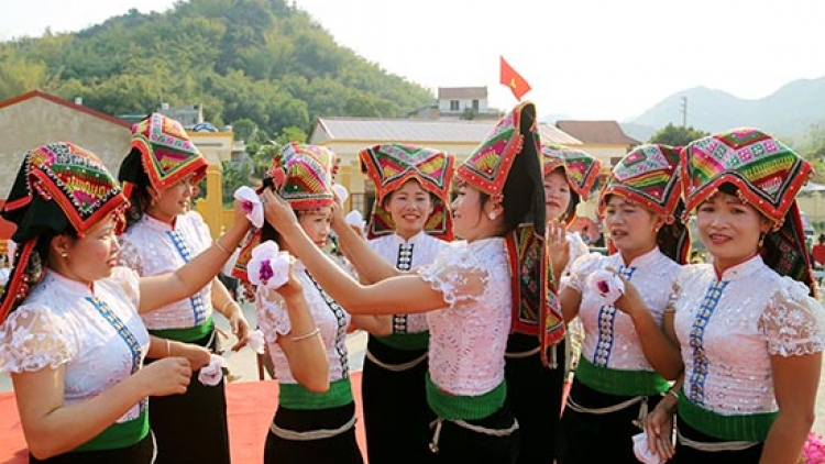 Quam kháo phổng Tày Bắc thứ  5 mự 31 căm bườn 7 pì 2025