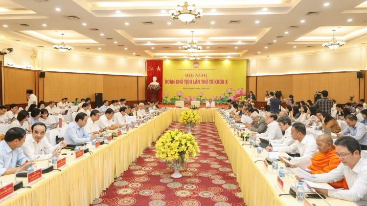 Sơn đờm Pơrjum Mpồl Củ tịc Mặt trận Dà lơgar Việt Nam dơ̆ IV, khoă X