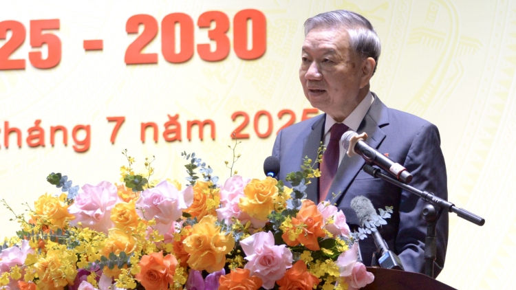 Tổng Bí thư ồng Tô Lâm tus bal Pơrjum dờng Đảng ƀộ sàh Nghĩa Trụ, càr Hưng Yên 