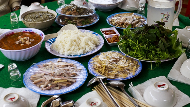 Djam pŭng hŏng juê mtei – mnâo mnañ jăk êdi mơ̆ng kpur pui Sedang