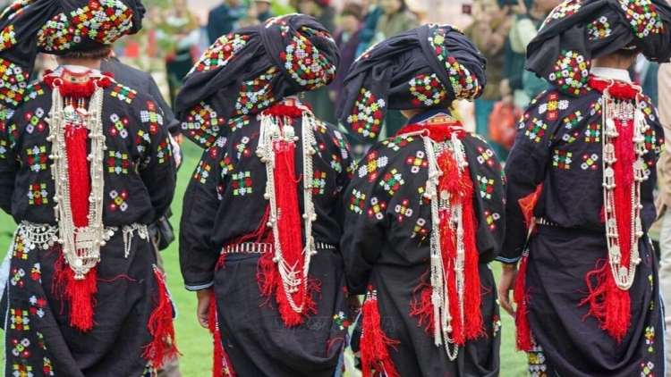 Lầy tzình phát sinh ừu miền vả thứ 6 hoi 29/8/2025