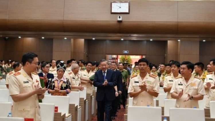 TỔNG BÍ THƯ TÔ LÂM TR’LUM LÂNG APÊÊ LIÊM CHOOM PÂH ĐẠI HỘI THI ĐUA “VI AN NINH TỔ QUỐC” G’LUH IX