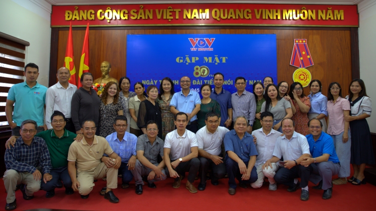 VOV Tây Nguyên jơnum bưp ƀô̆ mơta hơdor glăi 80 thun hrơi akŏ pơdong Gong phun jua pơhiăp Việt Nam