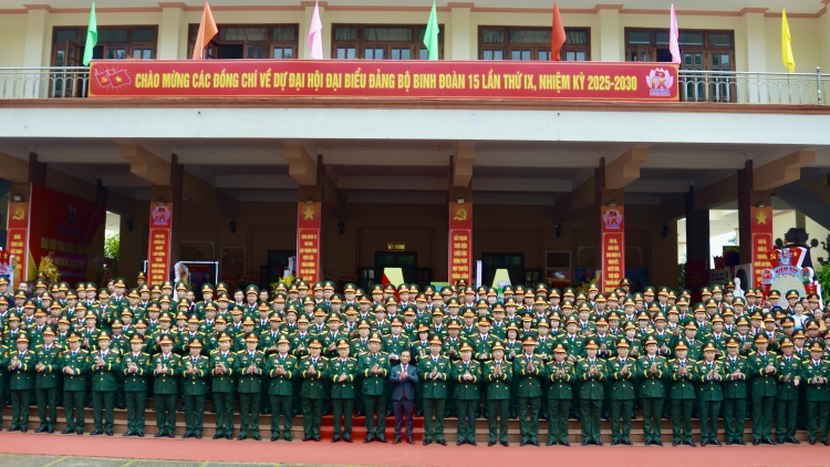 Ƀinh đoàn 15 rak hnoăng ngế xiâm ‘na cheăng kâ-cheăng lêng a tơkăng kong Tây Nguyên.