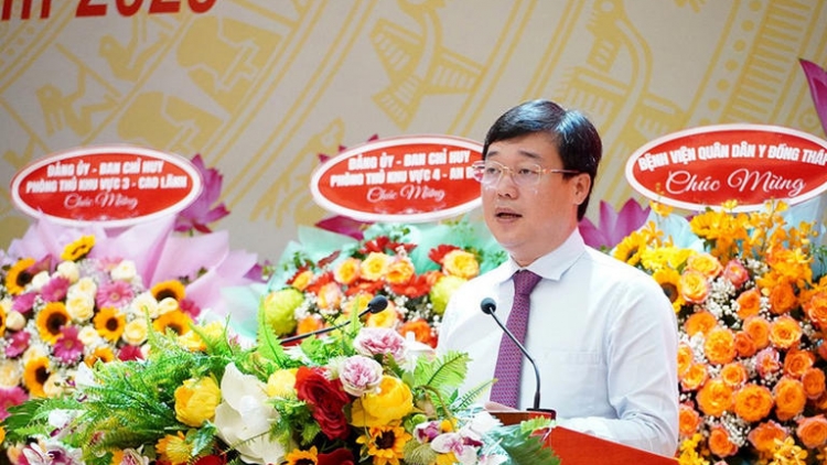 ពត៌មាន ម៉ោង​ ៦