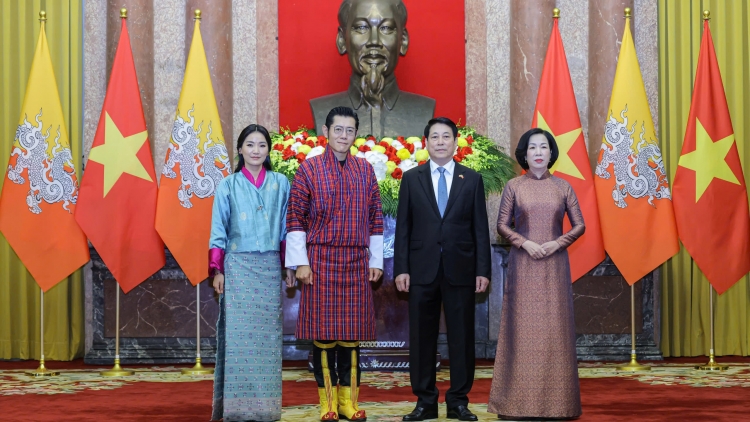 Pơtáu Bhutan lăm pôu râ Tơnêi têa troh Việt Nam