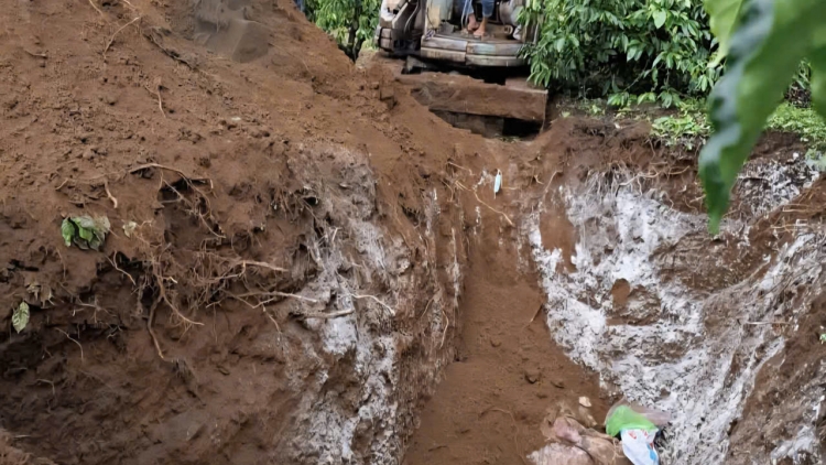 Gia Lai mơdêk hbrâ mơdât pơreăng châi klêa chu Châu Phi