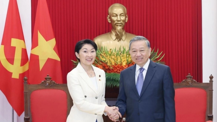 Tổng Bí thư Tô Lâm sơng Kơdră Jơnŭm jang tơbôl ngĭ sih Nhật - Việt