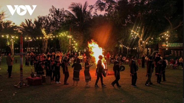 Pơlei pơla Tây Nguyên ang hơdăh kŭm hăm teh đak