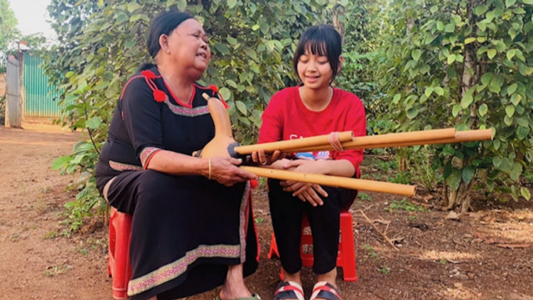 ANEK KAMEI URANG BANGSA RANDAIY KHIK BINGUK YAVA RAGU ADAOH BHAP BINI EIREI