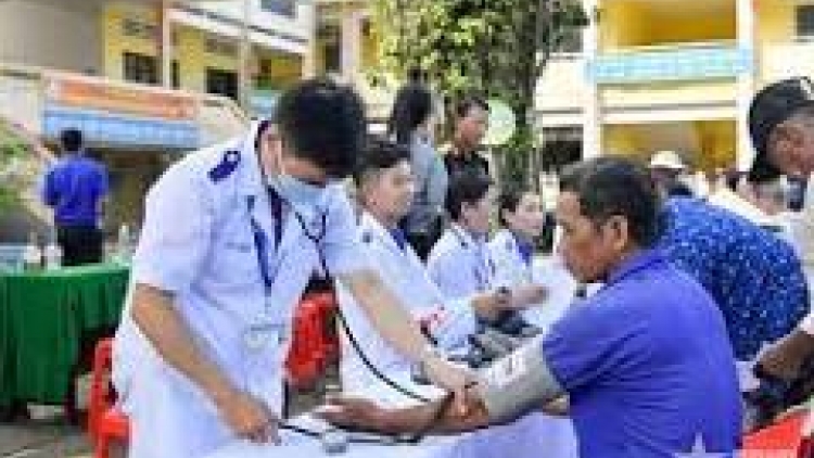 ពត៌មាន​ម៉ោង១៥