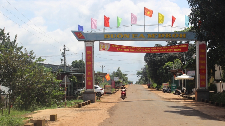 Um ai 'nao tơ̆ tơring kăng kư̆ Ea M’Droh, Đăk Lăk 