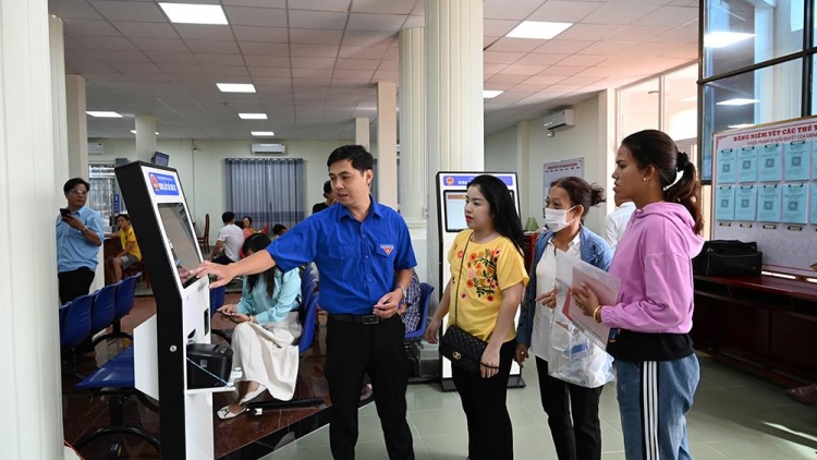 យុវវ័យអាងយ៉ាងសកម្មចូលរួមផ្សព្វផ្សាយចំណេះដឹងខាងបរិវត្តកម្មឌីជីថុល